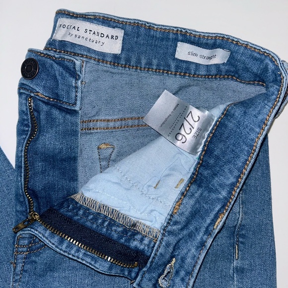 Social Standard by Sanctuary Slim Straight, raw hem medium‎ wash jeans sz 2 / 26 - Picture 2 of 11